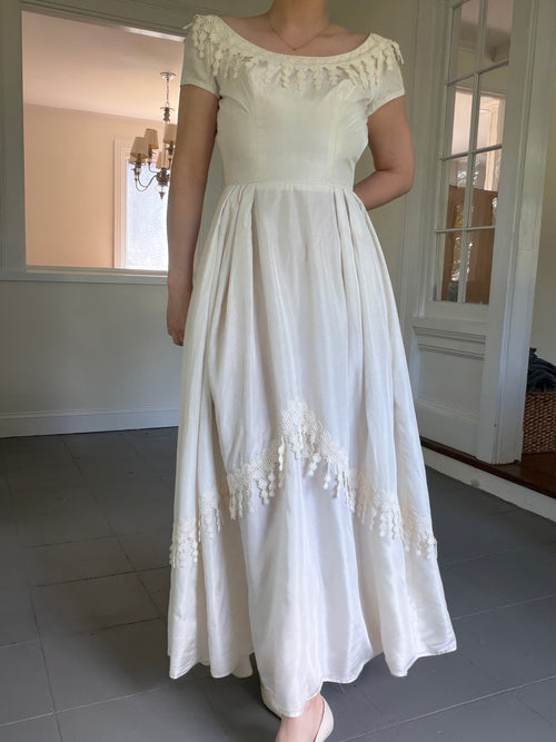 Vintage 40s Cahill Of Beverly Hills Couture Wedding Dress With Guipure Lace