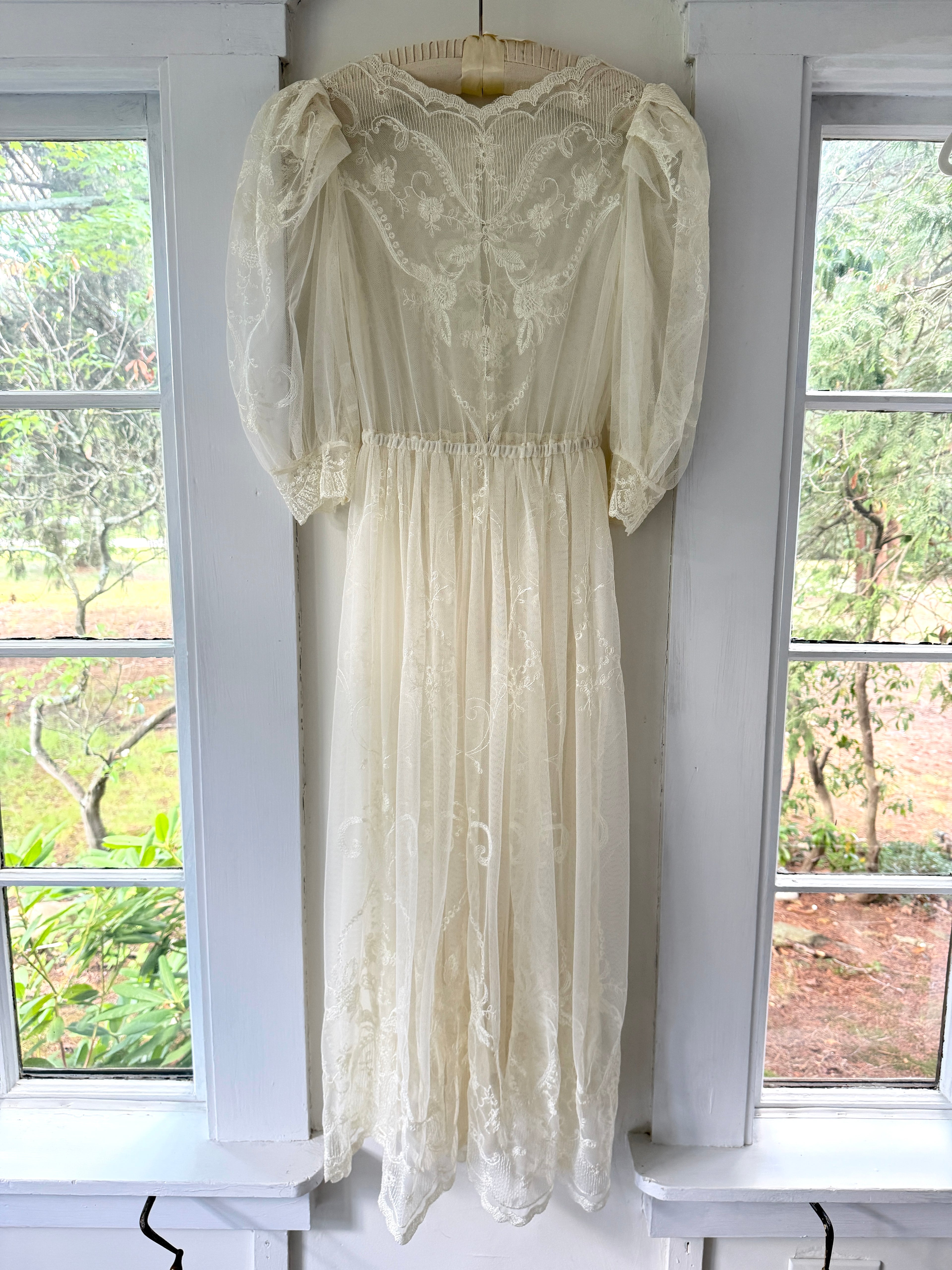Vintage 70s Sheer Embroidered Mesh 3/4 Length Sleeve Midi