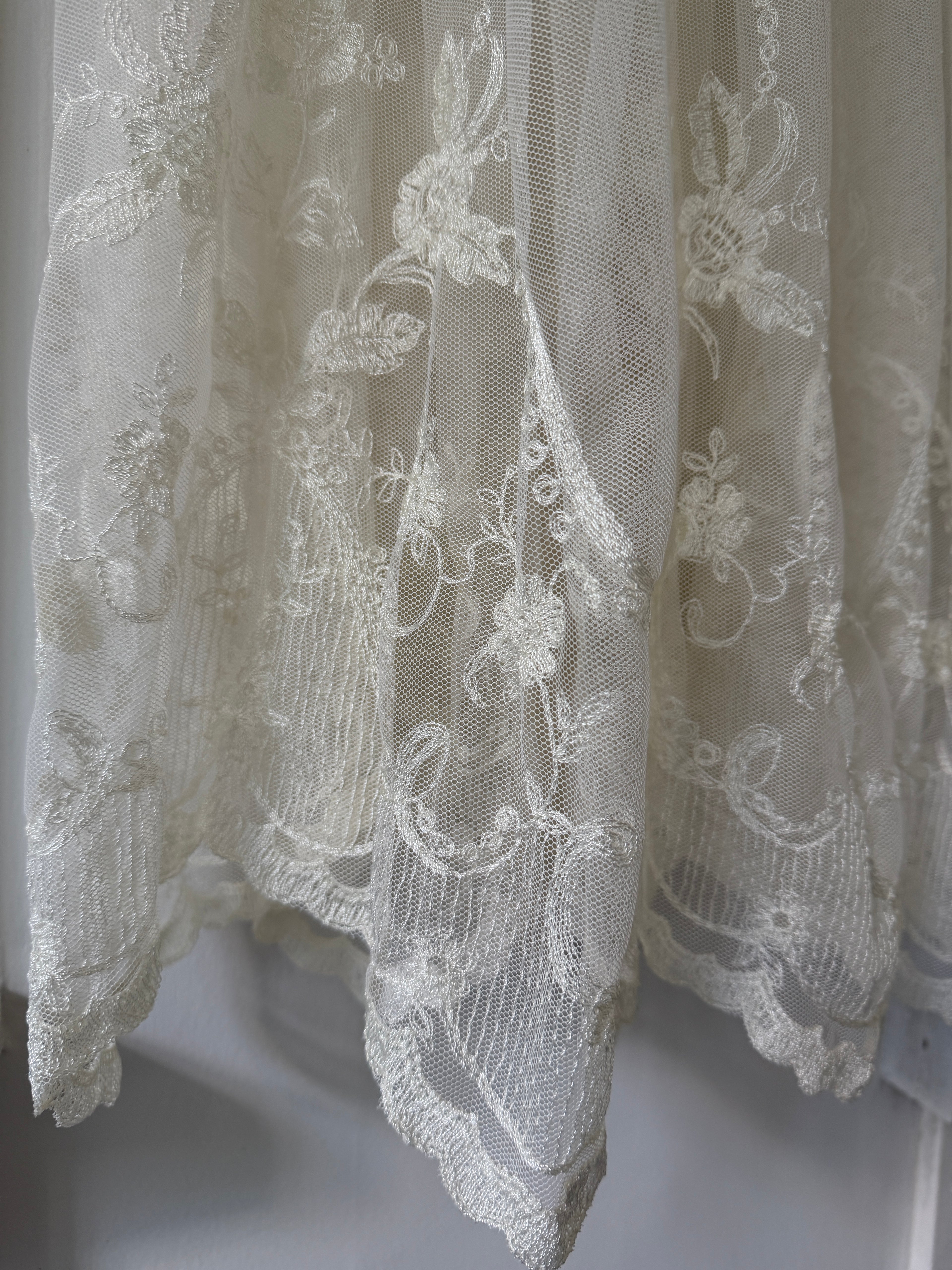 Vintage 70s Sheer Embroidered Mesh 3/4 Length Sleeve Midi