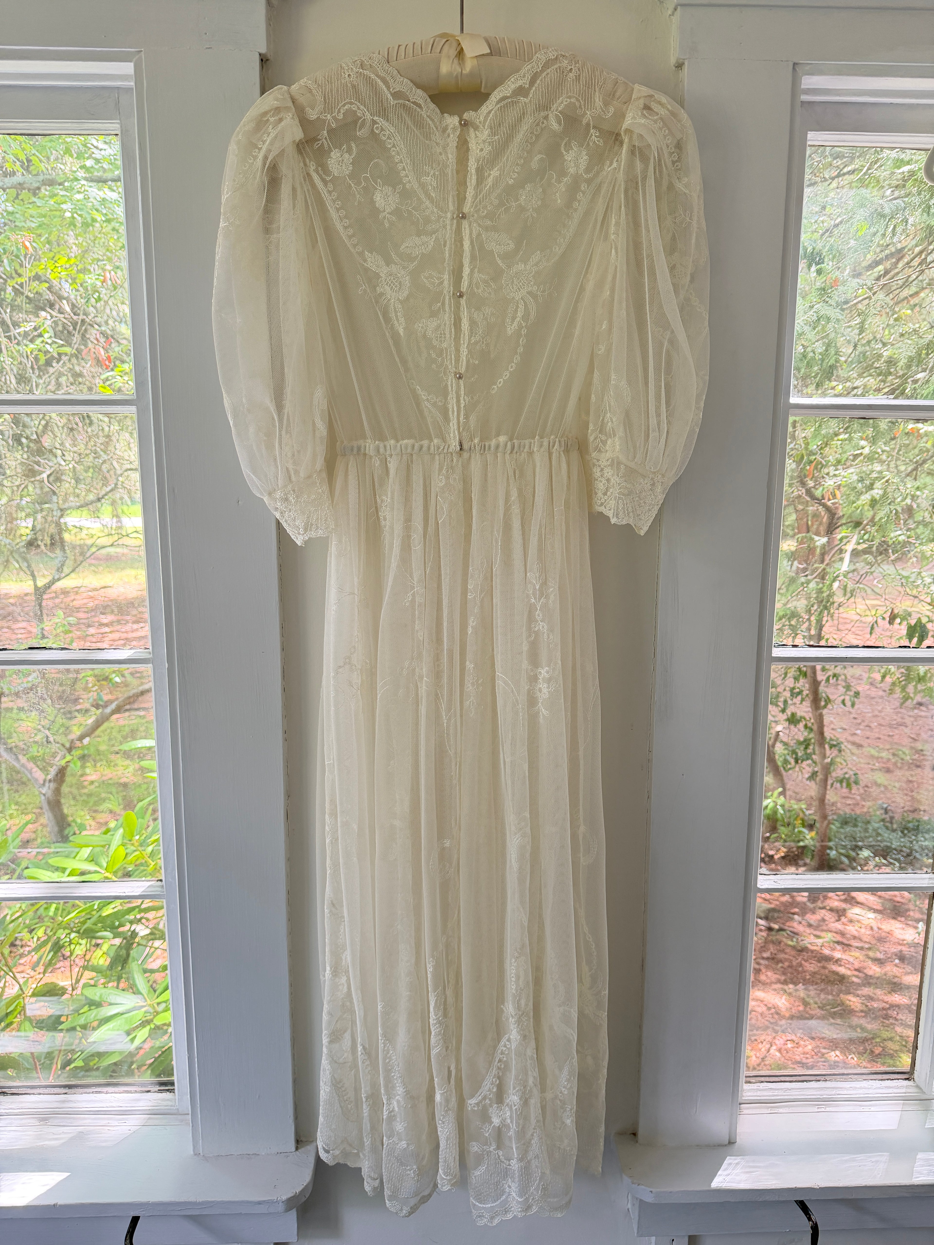 Vintage 70s Sheer Embroidered Mesh 3/4 Length Sleeve Midi