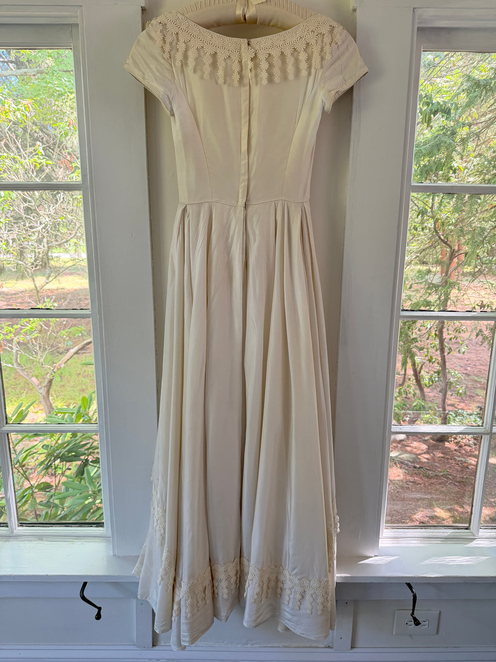 Vintage 40s Cahill Of Beverly Hills Couture Wedding Dress With Guipure Lace